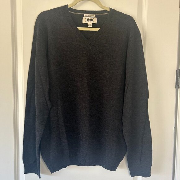 Joseph Abboud Extra Fine Merino Wool V Neck Sweater Dark Gray XL EUC - Picture 1 of 2
